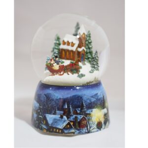 Hógömb-lovas szánnal. Ez a mesebeli hógömb nem csupán egy dekoráció, hanem egy igazi, téli történet, mely életre kel a szobában.