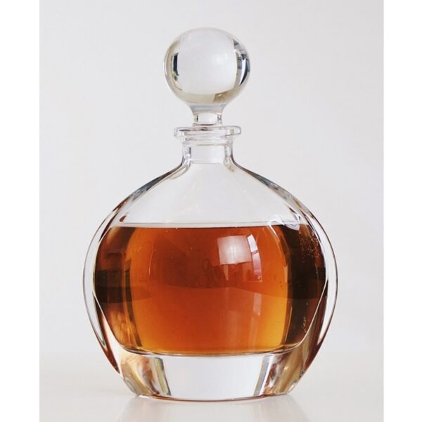 A Bohemia Crystal Whisky Decanter ólommentes kristályból készült italos üveg.