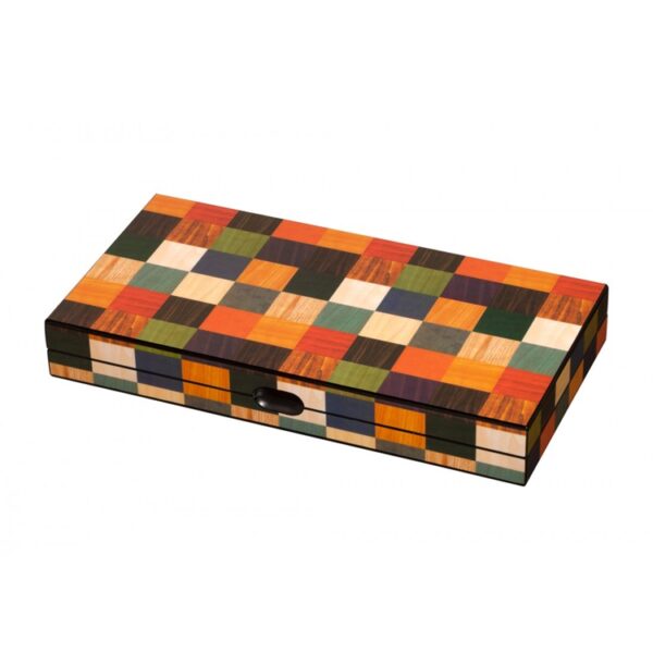 A Backgammon az egyik legrégebbi ismert társasjáték modern külsővel, amely garantálja a boldog időtöltést