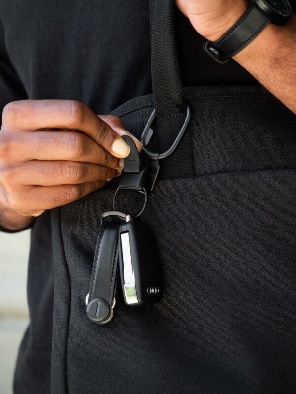 Orbitkey Clip v2 intelligens kulcskarabiner, különálló - fekete
