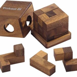 Közepesen nehéz,logikai kockajáték fából Mérete: 7 x 7 x 7 cm Közepesen nehéz