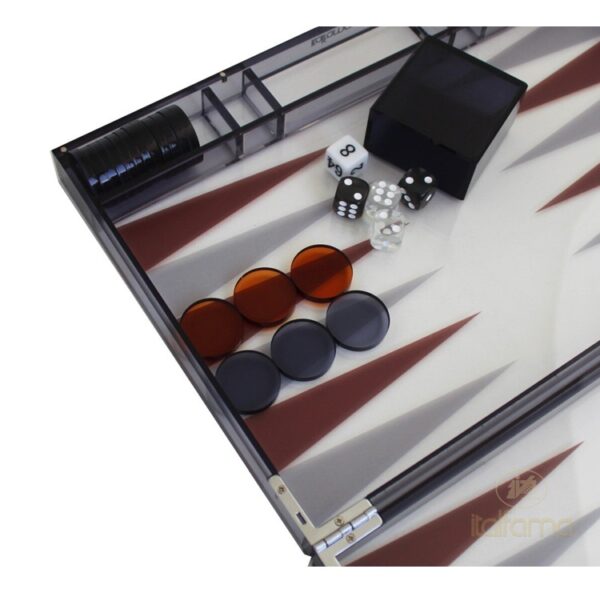 Modern PLEXIGLASS backgammon készlet dámával, shaker kockakupákkal és kockakészlettel együtt.