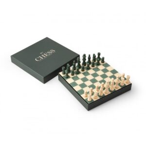 A Printworks Classic Chess eredeti zöld színével nyűgöz le, amelyet bézs színnel kombinál.