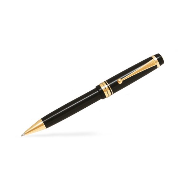 Pilot Custom 845 golyóstoll - fekete. A Custom 845 golyóstoll világszerte rendkívül népszerű az egyedi Urushi lakkozás miatt.