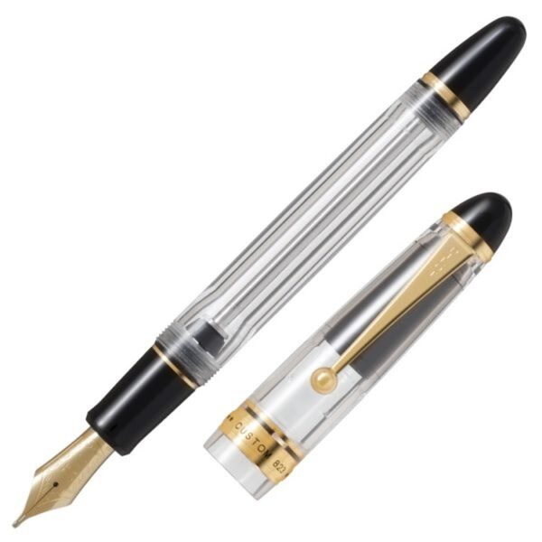 Pilot Custom 823 Transparent Töltőtoll. Plunger inhalációs mechanikájú töltőtoll. A toll luxus akrilgyantából átlátszó tolltesttel és 14 karátos aranytollheggyel készült.