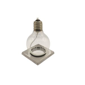 Olajlámpa. Ez egy igazán különleges és modern darab, mely a klasszikus olajlámpa hangulatát ötvözi a kortárs designnal.
