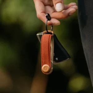 Orbitkey kulcstartó, Waxed Canvas. Az újragondolt kulcstartó – Az Orbitkey kulcstartói segítenek abban, hogy kulcsait rendszerezve tarthassa.