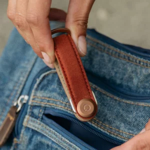 Orbitkey kulcstartó, Waxed Canvas. Az újragondolt kulcstartó – Az Orbitkey kulcstartói segítenek abban, hogy kulcsait rendszerezve tarthassa.