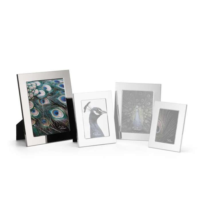 Philippi Celeste képkeret 20x25 cm. A Celeste sorozat legfőbb ismérve a magasan polírozott, tükörsima felület, amelynek köszönhetően a keret diszkréten, de látványosan ragyog.