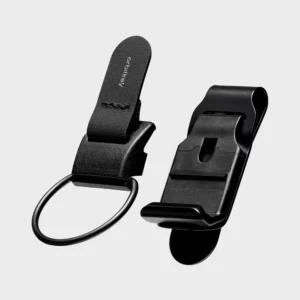 Orbitkey Utility Clip. Ez egy kompakt és elegáns kulcscsipesz, amelyet a mindennapi hordozásra terveztek, hogy a kulcsai gyorsan és kényelmesen elérhetőek legyenek.