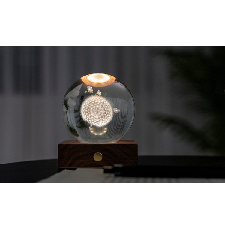 Kristálylámpa - Pitypang. Varázsoljon különleges hangulatot otthonába az Amber Crystal Light kristálylámpával.