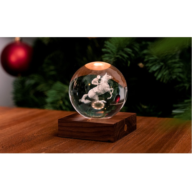 Kristálylámpa - Lovaglás. Varázsoljon különleges hangulatot otthonába az Amber Crystal Light kristálylámpával.