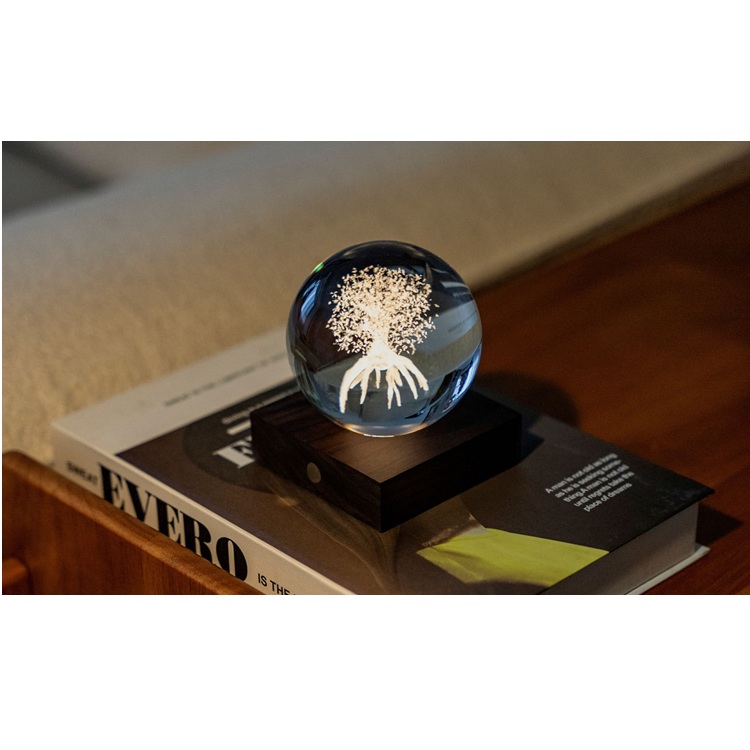 Kristálylámpa - Életfa. Varázsoljon különleges hangulatot otthonába az Amber Crystal Light kristálylámpával.