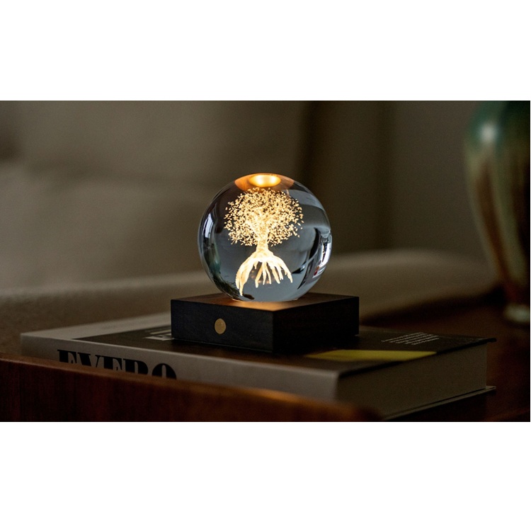 Kristálylámpa - Életfa. Varázsoljon különleges hangulatot otthonába az Amber Crystal Light kristálylámpával.