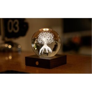 Kristálylámpa - Életfa. Varázsoljon különleges hangulatot otthonába az Amber Crystal Light kristálylámpával.