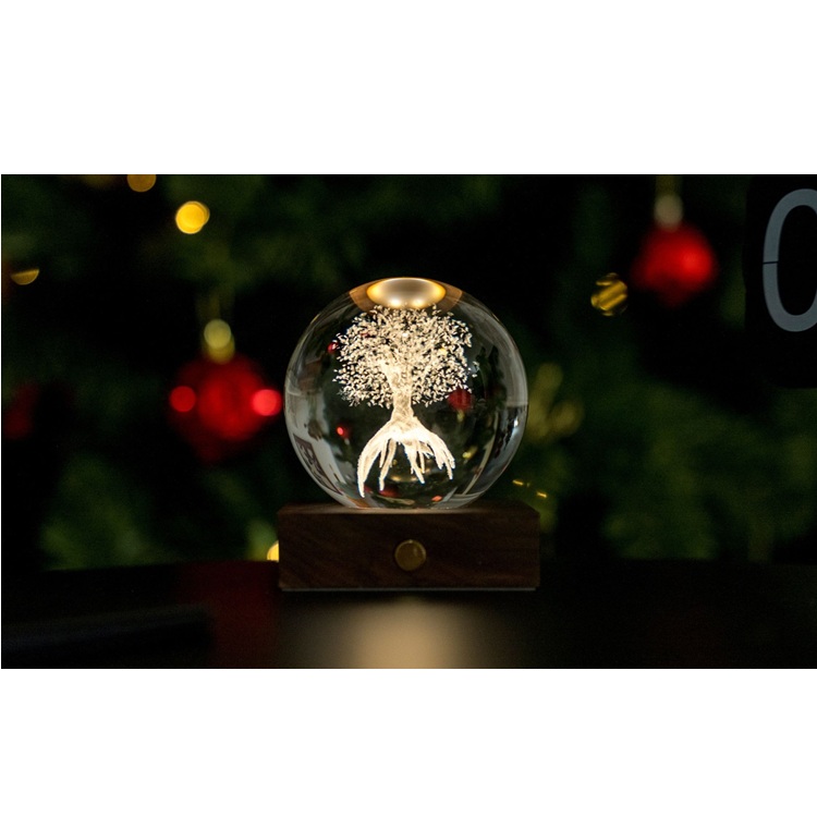 Kristálylámpa - Életfa. Varázsoljon különleges hangulatot otthonába az Amber Crystal Light kristálylámpával.