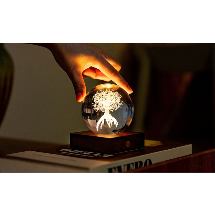 Kristálylámpa - Életfa. Varázsoljon különleges hangulatot otthonába az Amber Crystal Light kristálylámpával.