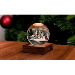 Kristálylámpa - Vitorlás hajó. Varázsoljon különleges hangulatot otthonába az Amber Crystal Light kristálylámpával.
