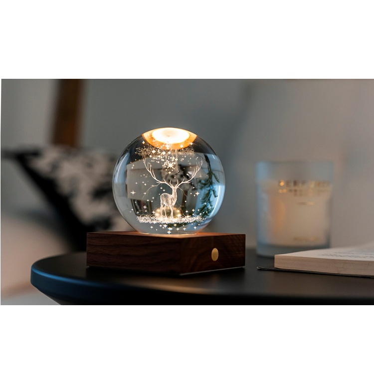 Kristálylámpa - Szarvasbika. Varázsoljon különleges hangulatot otthonába az Amber Crystal Light kristálylámpával.