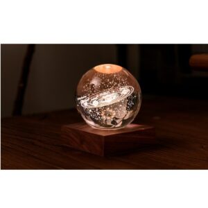 Kristálylámpa - Naprendszer. Varázsoljon különleges hangulatot otthonába az Amber Crystal Light kristálylámpával.