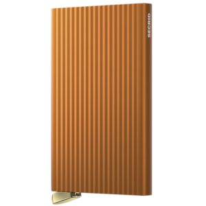 Secrid bankkártyatartó - Premium Cardprotector Fluted. A Secrid Premium Cardprotector Fluted a modern pénztárcák új generációját képviseli, ahol a prémium anyaghasználat, a biztonság és az elegáns megjelenés tökéletes harmóniában találkozik.