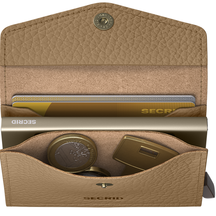 Secrid bankkártyatartó - Envelope Pebble. Minimalista forma, maximális funkcionalitás. A Secrid Envelope Original elegáns megjelenésével és okos kialakításával tökéletes választás azoknak, akik kompakt, mégis praktikus pénztárcát keresnek a mindennapokra.