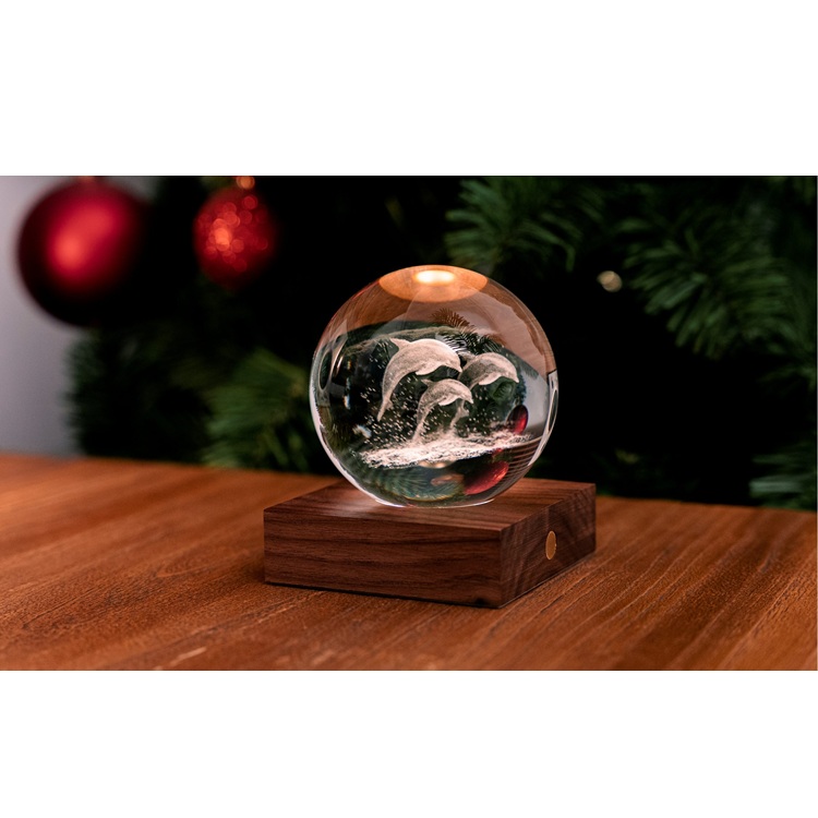Kristálylámpa - Delfin. Varázsoljon különleges hangulatot otthonába az Amber Crystal Light kristálylámpával.