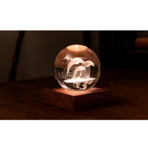 Kristálylámpa - Delfin. Varázsoljon különleges hangulatot otthonába az Amber Crystal Light kristálylámpával.