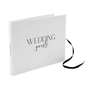 Vendégkönyv - esküvőre. A könyv gerincén egy gyönyörű, csillogó arany folyóírással a „Happily ever after” (Boldogan, míg meg nem halnak) felirat olvasható.
